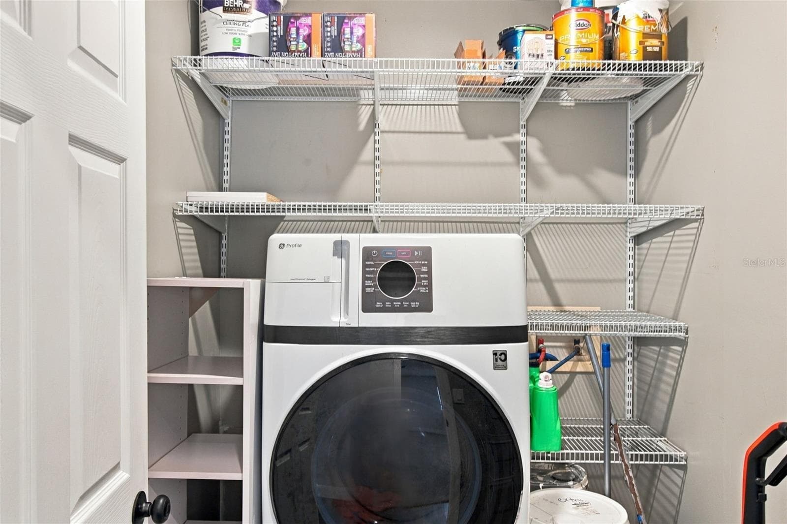 Laundry Room All-in-One Washer/Dryer - 930 DORA AVE, TAVARES
