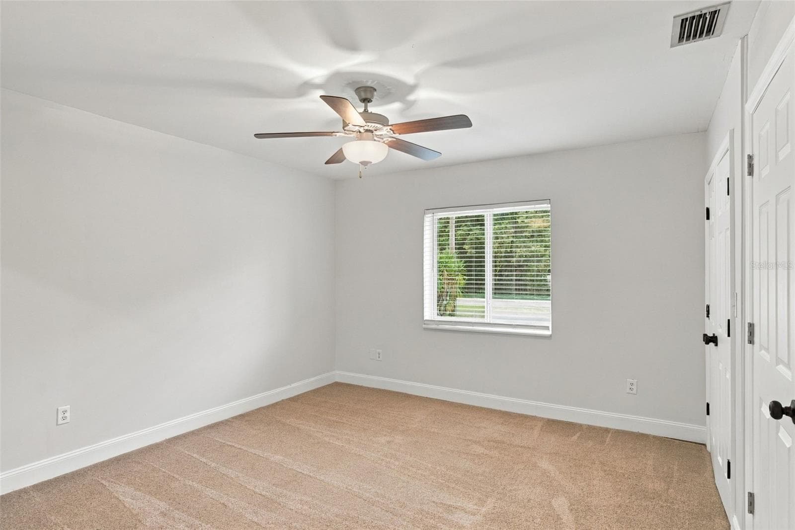 Single Family Residence at 930 DORA AVE, TAVARES, photo 19 of 32