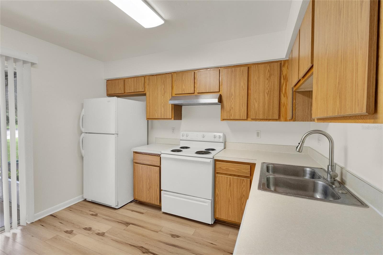Townhouse at 131 KRISTI ANN CT, WINTER SPRINGS, photo 11 of 40