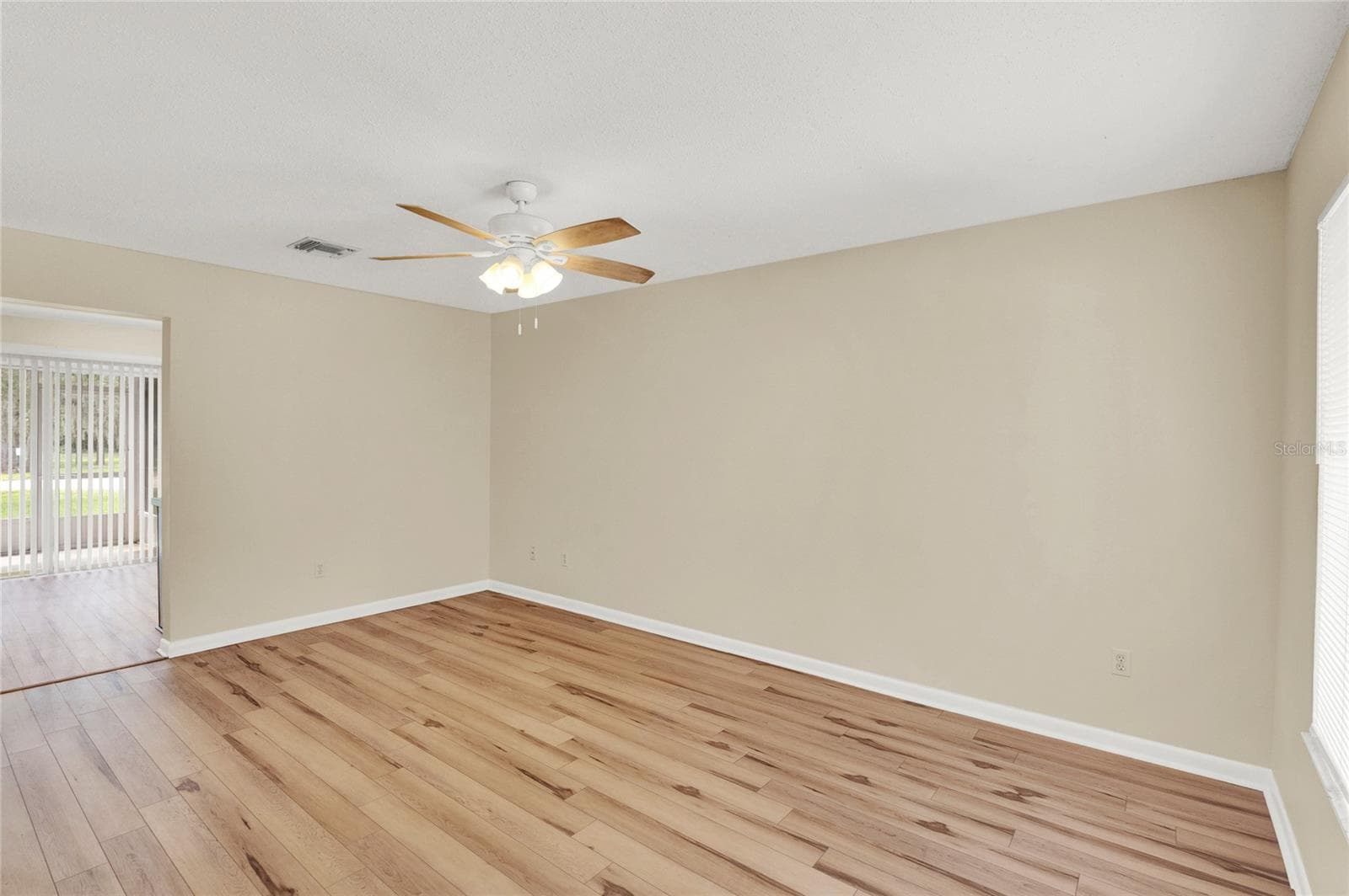 Townhouse at 131 KRISTI ANN CT, WINTER SPRINGS, photo 4 of 40