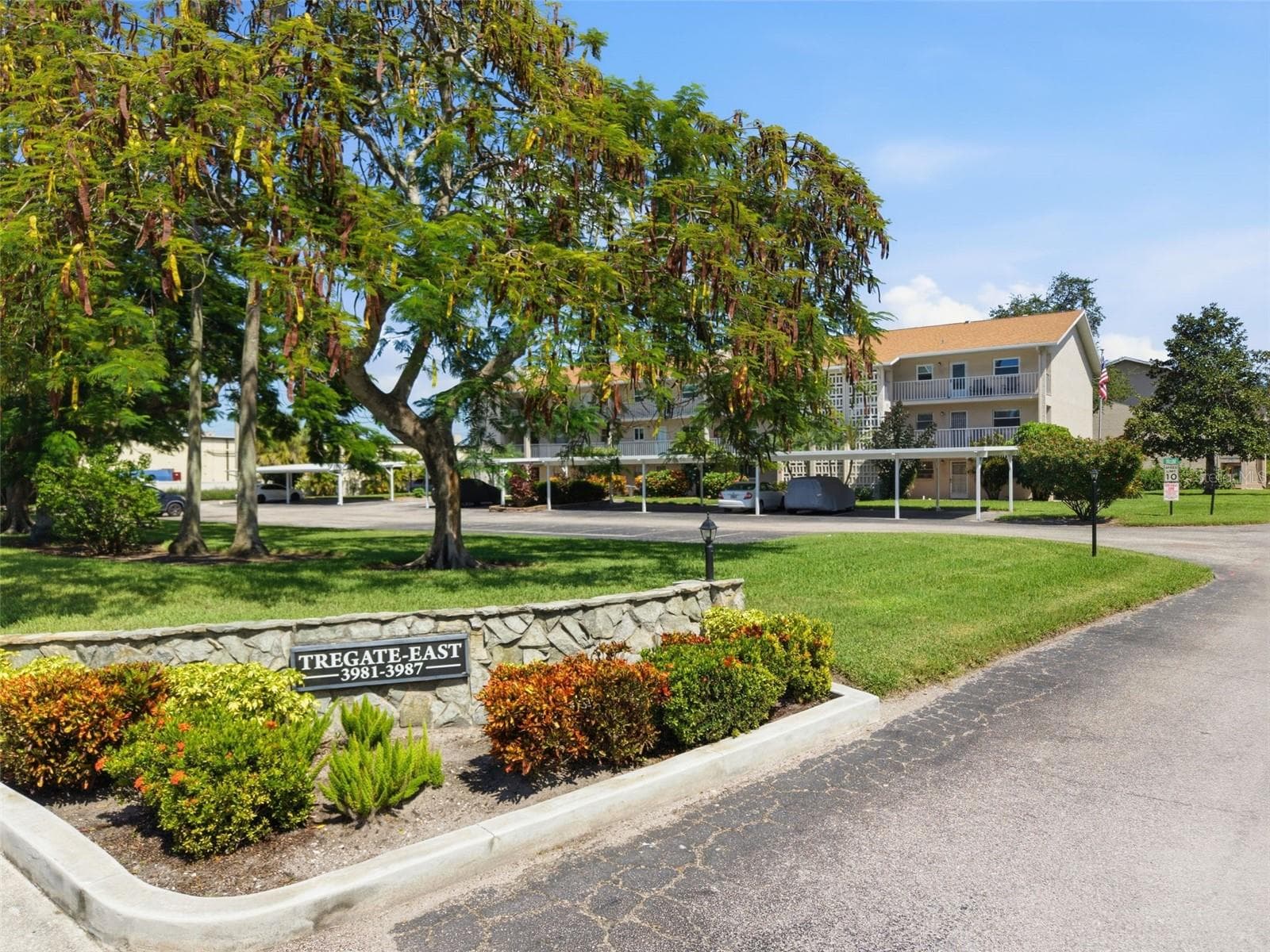Condominium at 3981 MACEACHEN BLVD #330, SARASOTA, photo 2 of 42