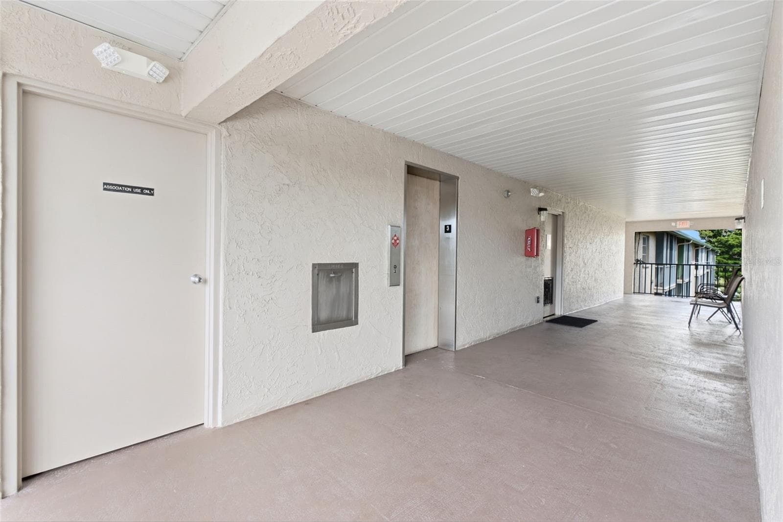 Condominium at 3981 MACEACHEN BLVD #330, SARASOTA, photo 4 of 42