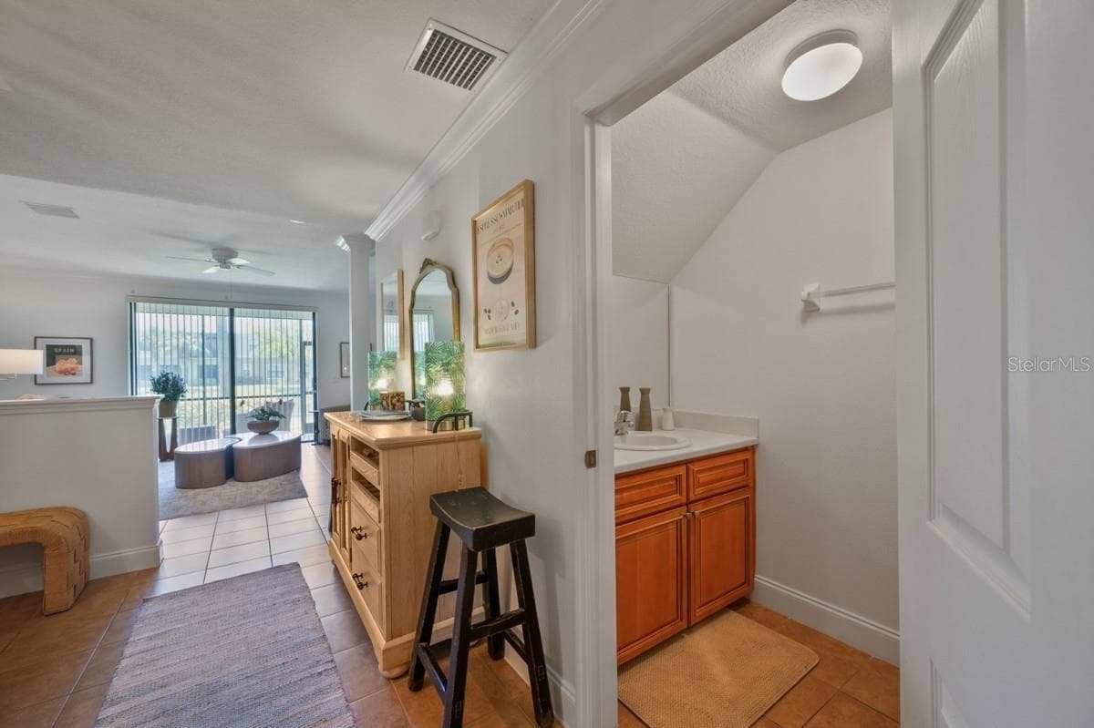 Condominium at 4040 OVERTURE CIR #478, BRADENTON, photo 19 of 48