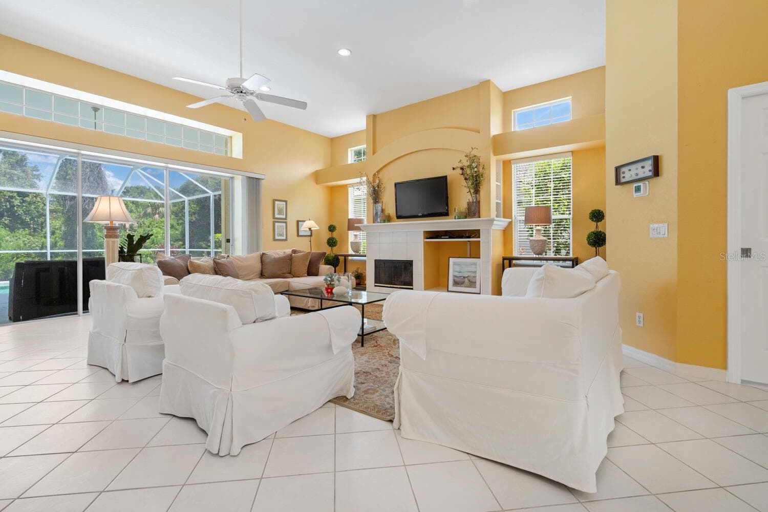 Single Family Residence at 4374 MIRABELLA CIR, BRADENTON, photo 11 of 71