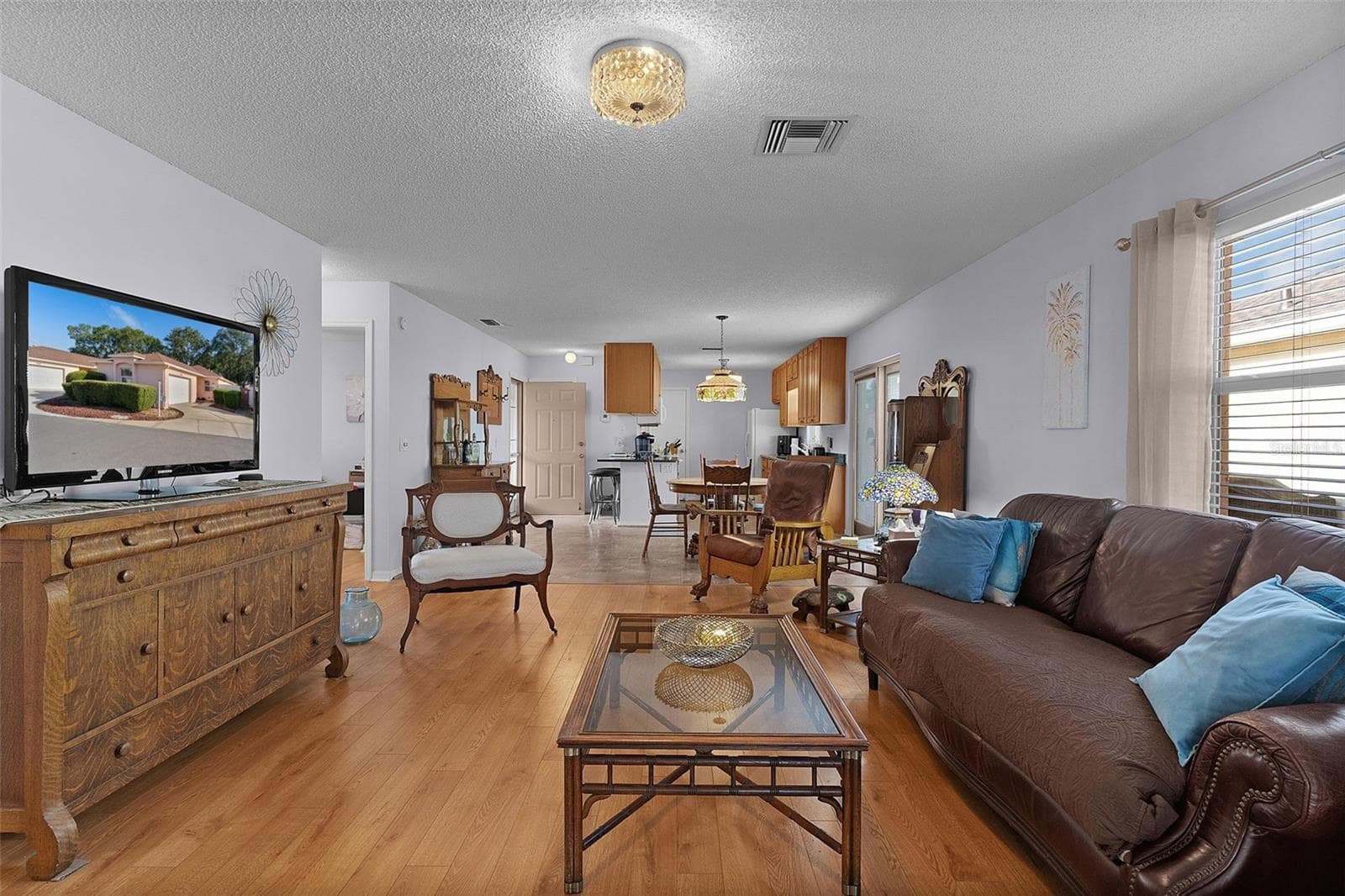 Single Family Residence at 965 AVALON AVE, THE VILLAGES, photo 15 of 27