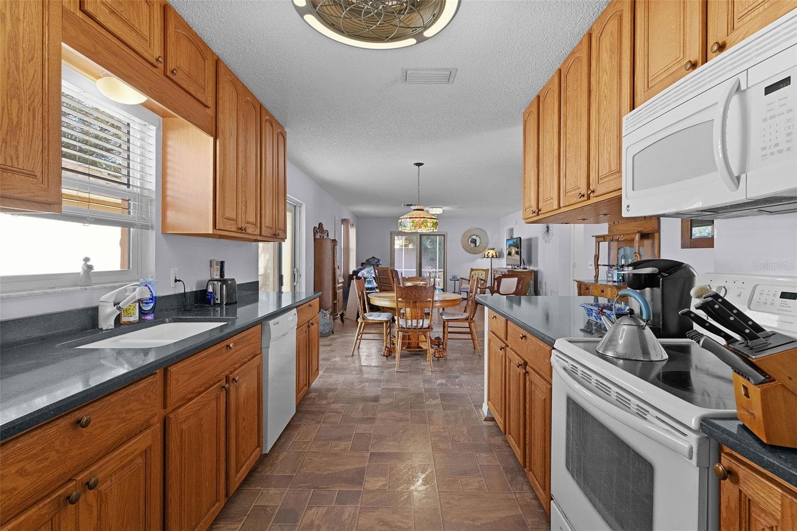 Single Family Residence at 965 AVALON AVE, THE VILLAGES, photo 18 of 27