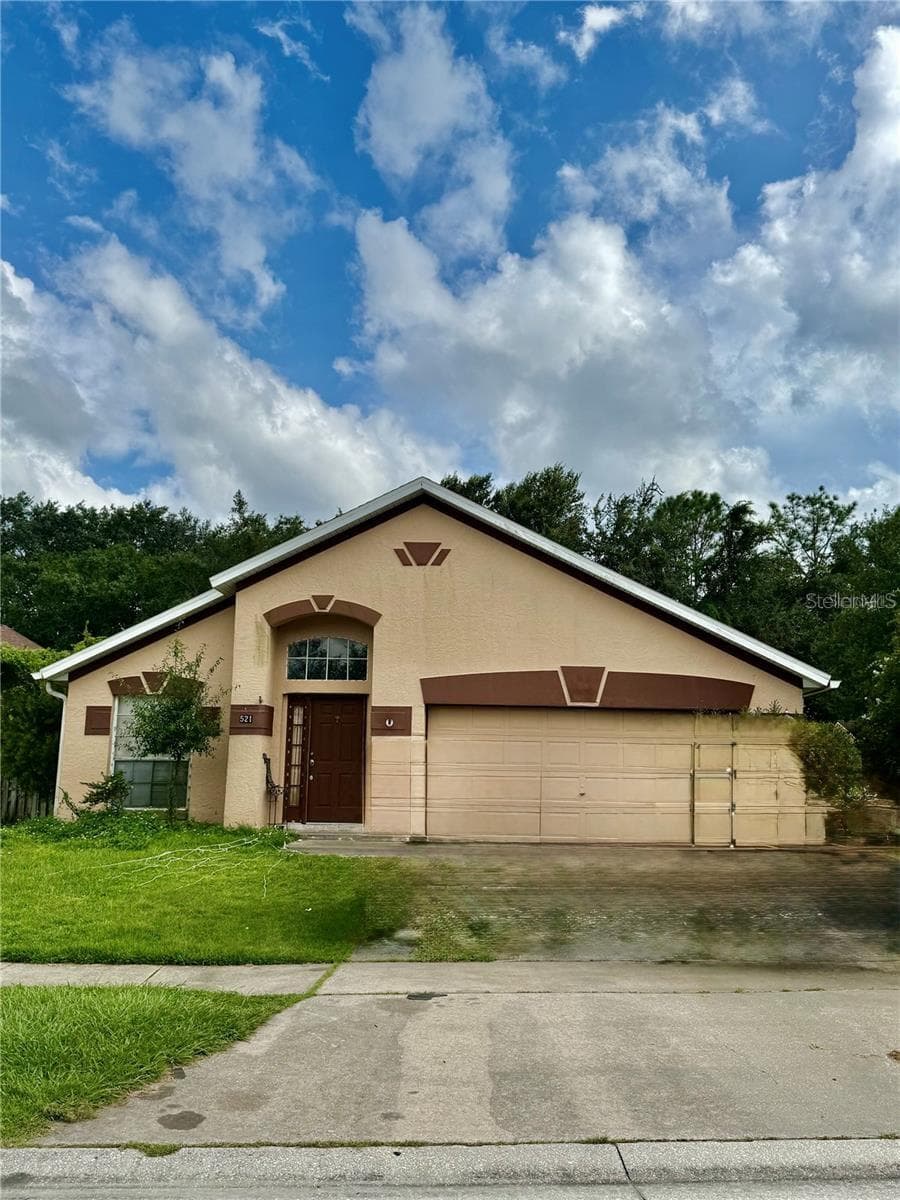 521 CYPRESS TREE CT