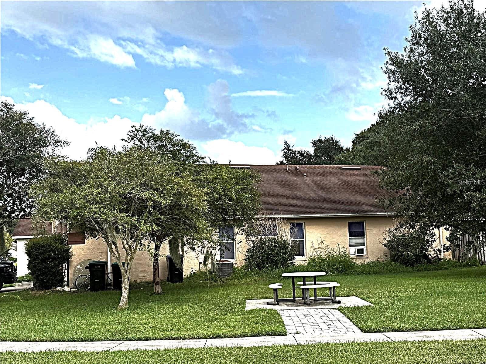 Single Family Residence at 521 CYPRESS TREE CT, ORLANDO, photo 13 of 21