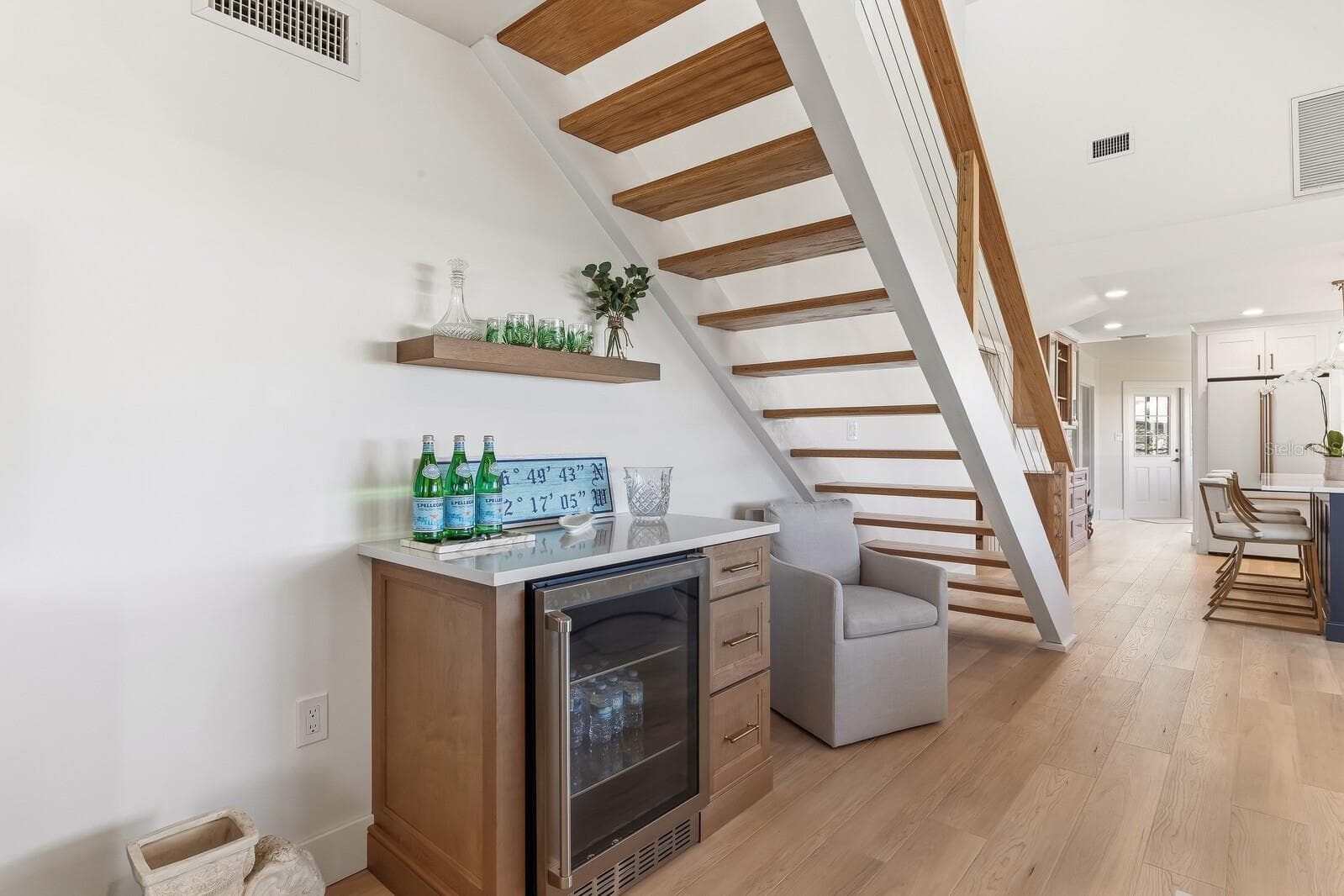 Custom built-in dry bar - 11000 PLACIDA RD #1073, PLACIDA