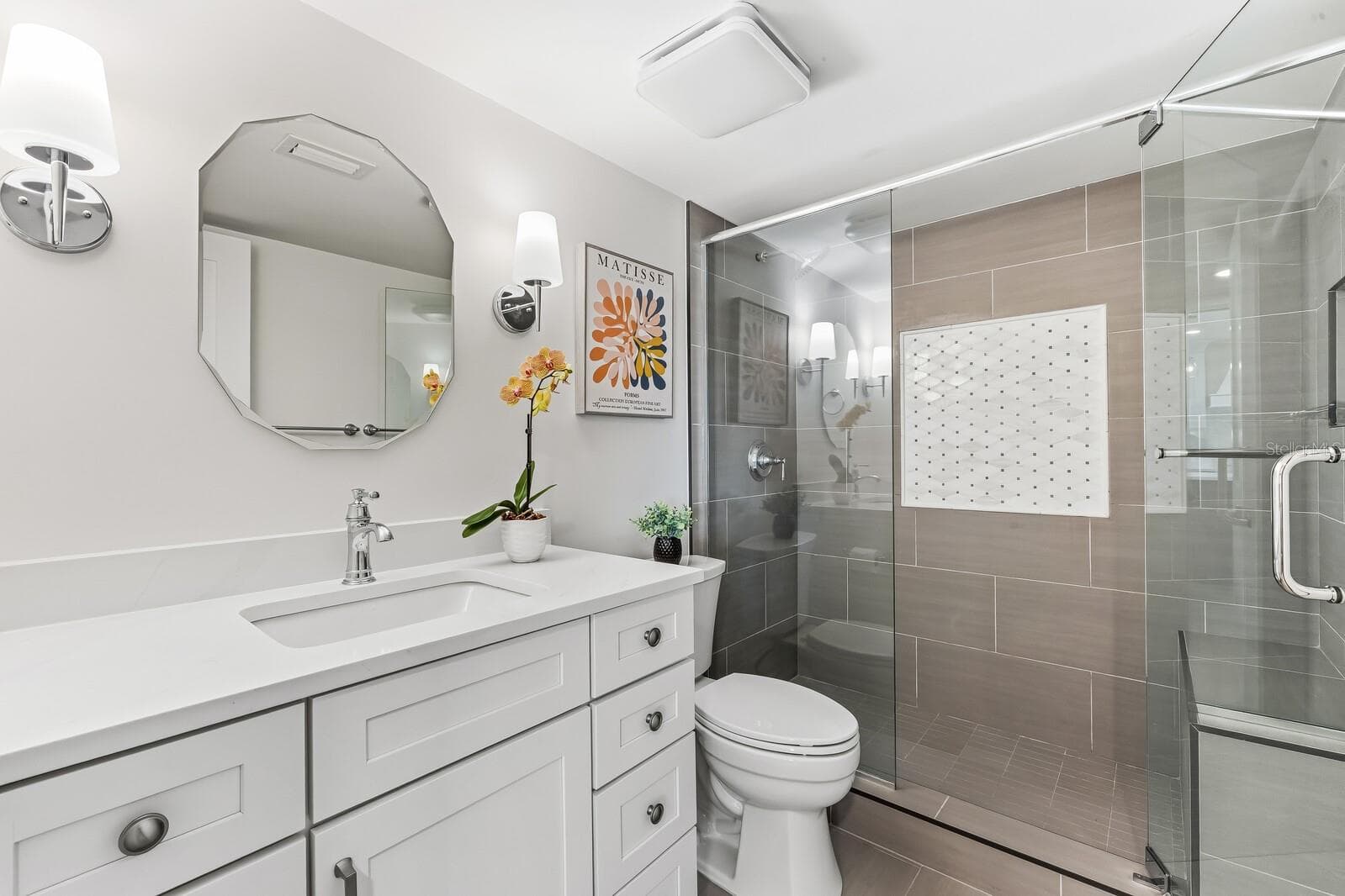 Guest Bathroom - Main Living Level - 11000 PLACIDA RD #1073, PLACIDA
