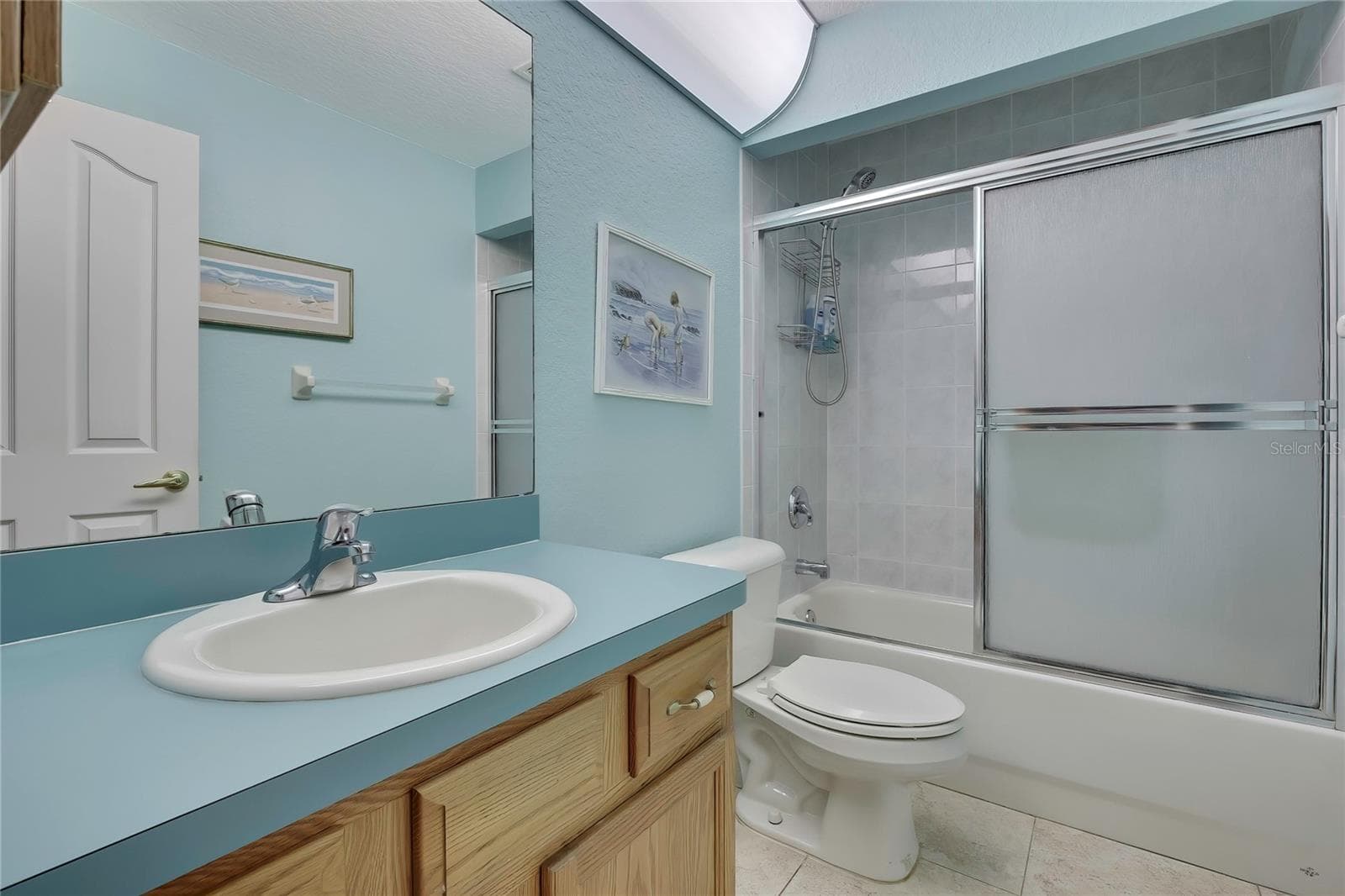 Bathroom 2 with shower/tub combo - 4583 GONDOLIER RD, SPRING HILL