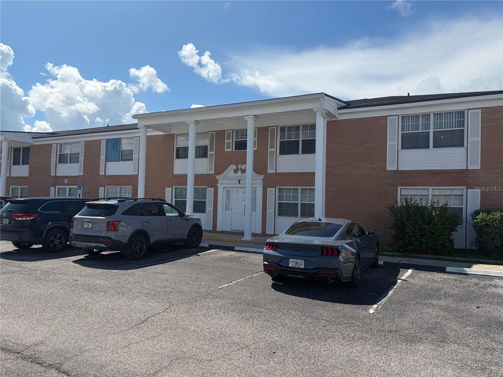 4158 TAMIAMI TRL #T8