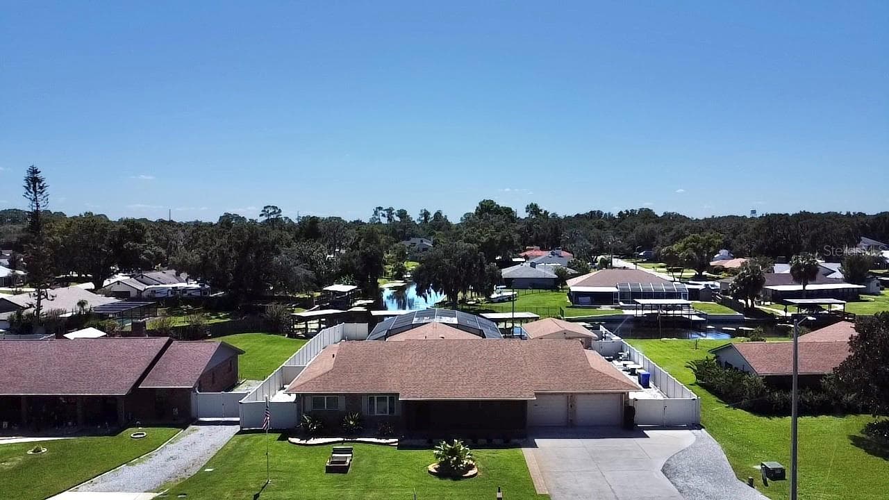 Single Family Residence at 209 W DELAWARE ST, TAVARES, photo 19 of 21