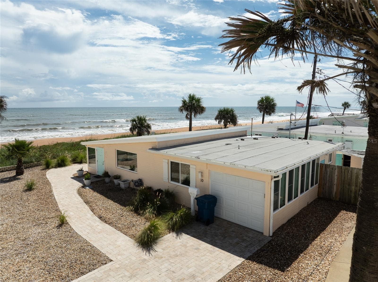 10 OCEAN EDGE DR
