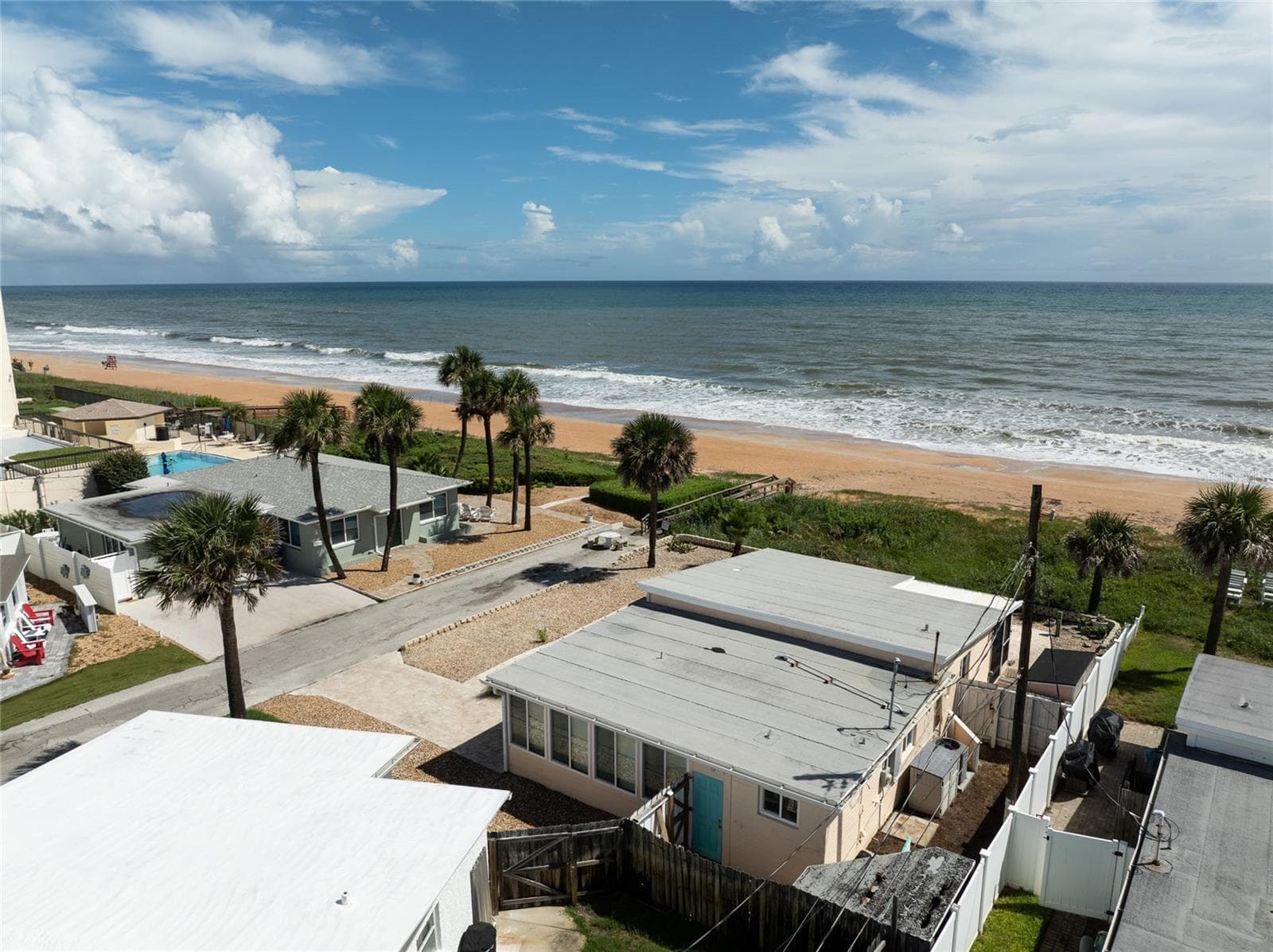 Single Family Residence at 10 OCEAN EDGE DR, ORMOND BEACH, photo 3 of 25
