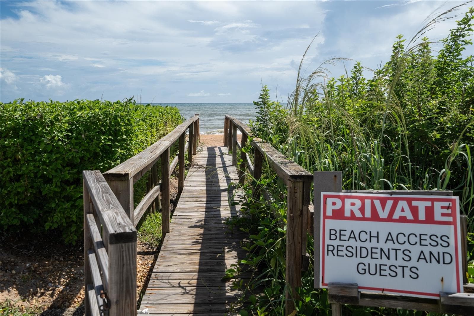 Private boardwalk to the beach! - 10 OCEAN EDGE DR, ORMOND BEACH