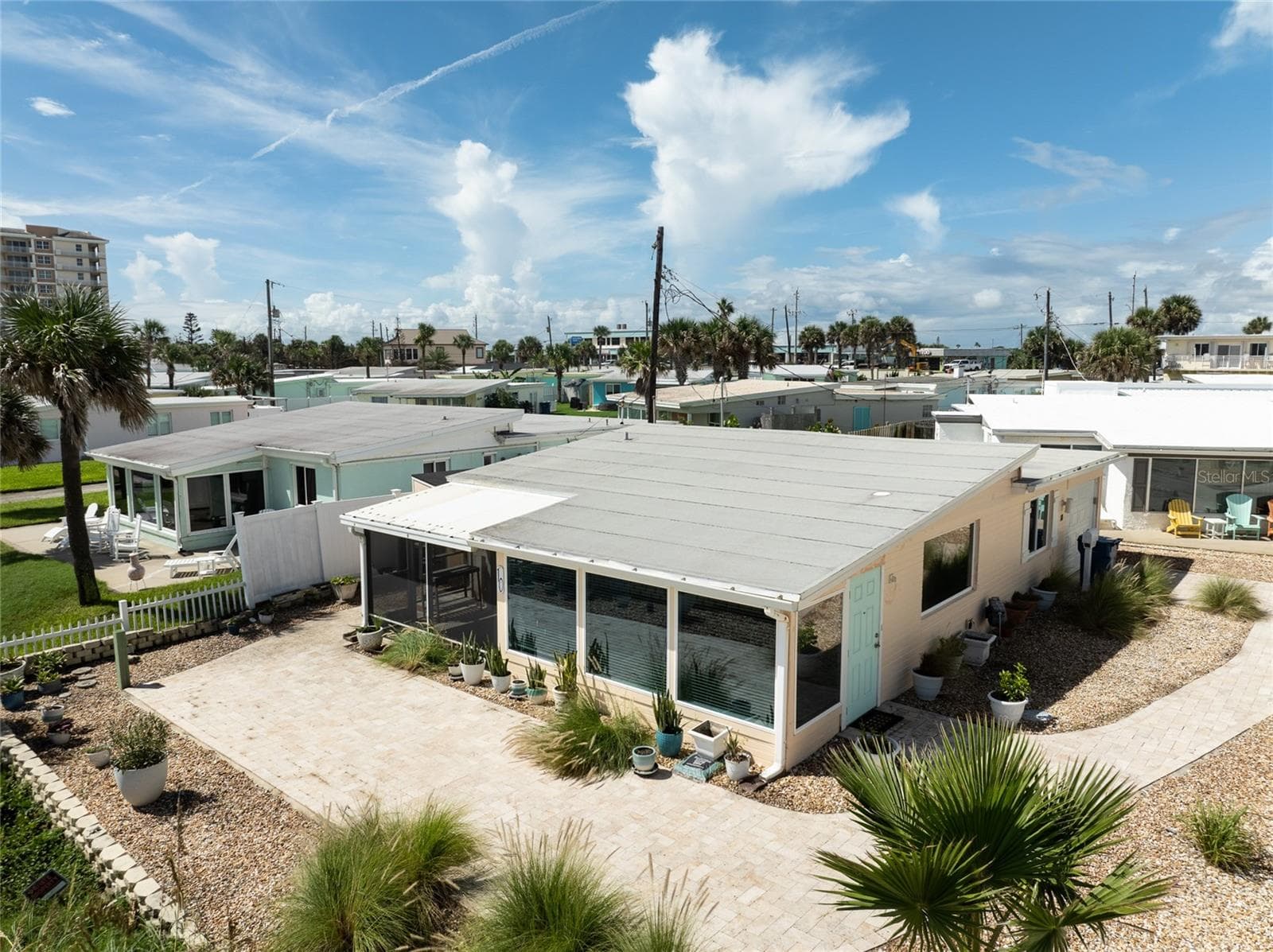 Beautiful paver patio! - 10 OCEAN EDGE DR, ORMOND BEACH