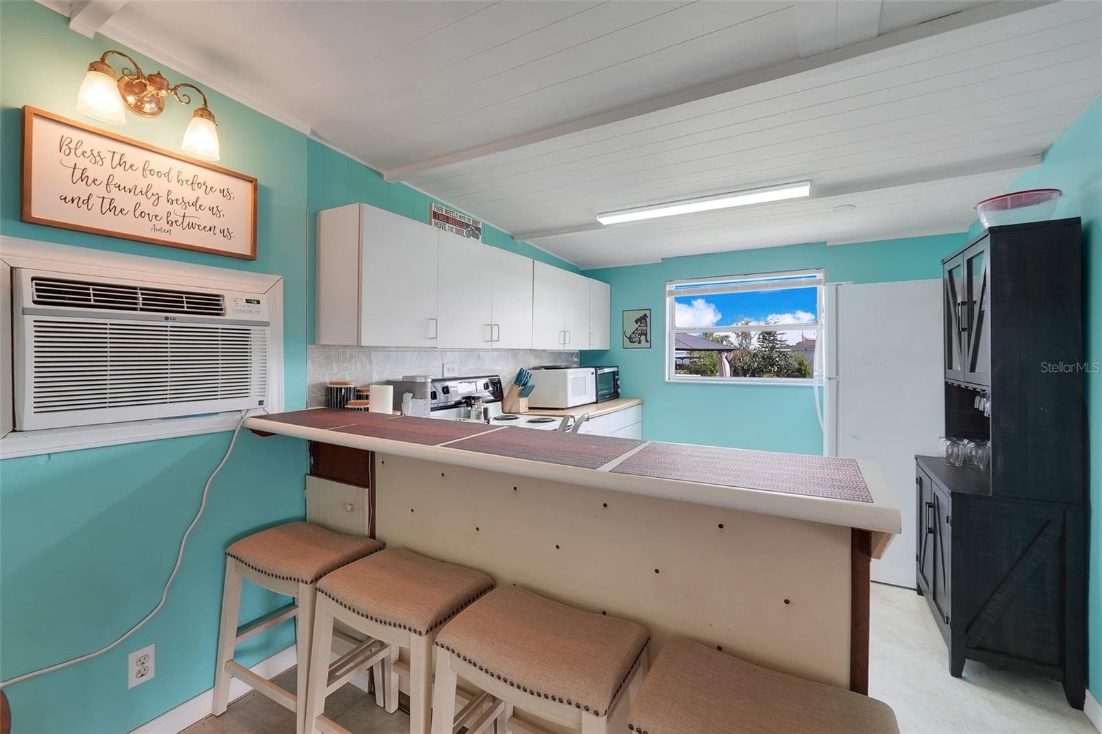 Mobile Home at 1405 WESTLAND DR, TAVARES, photo 11 of 23