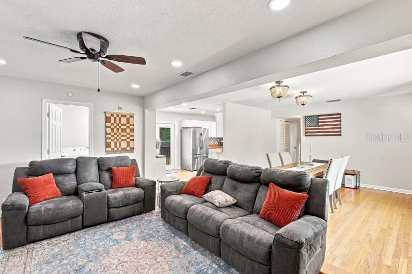 Single Family Residence at 2313 CARROLL PL, TAMPA, photo 7 of 35