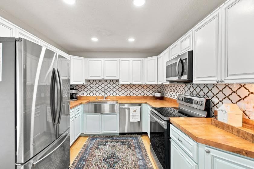 Single Family Residence at 2313 CARROLL PL, TAMPA, photo 10 of 35