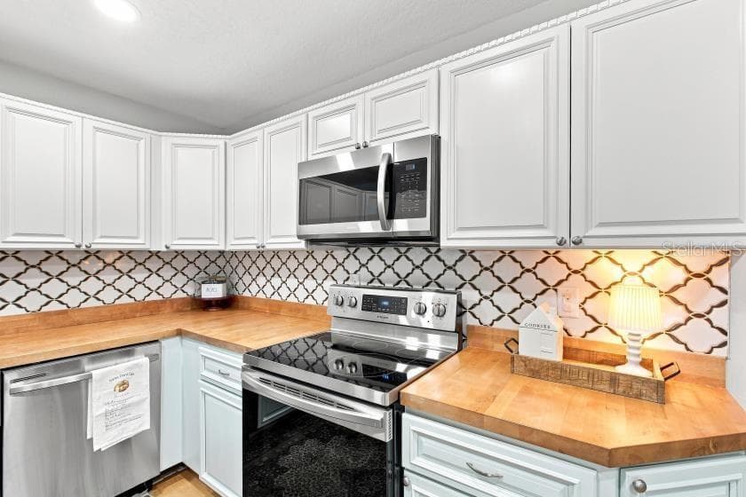 Single Family Residence at 2313 CARROLL PL, TAMPA, photo 11 of 35