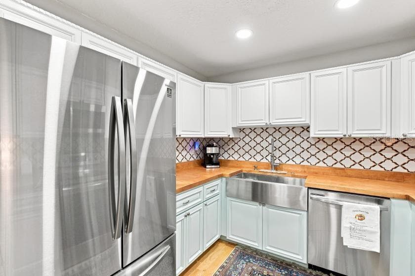 Single Family Residence at 2313 CARROLL PL, TAMPA, photo 12 of 35