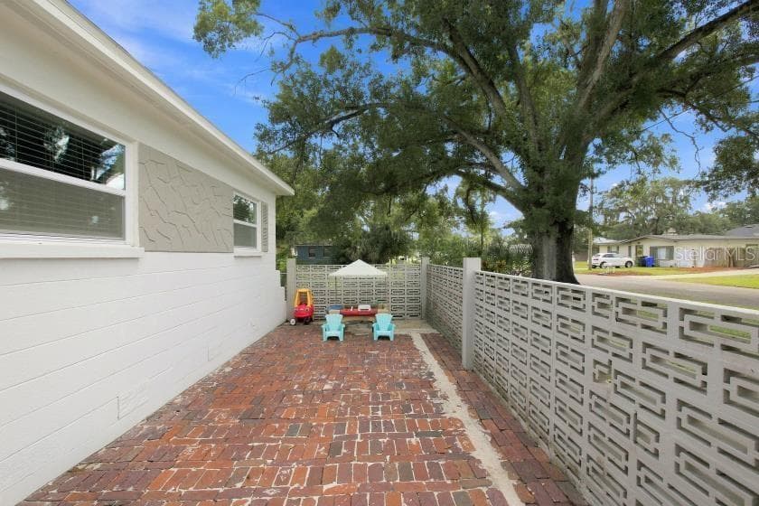 Single Family Residence at 2313 CARROLL PL, TAMPA, photo 28 of 35