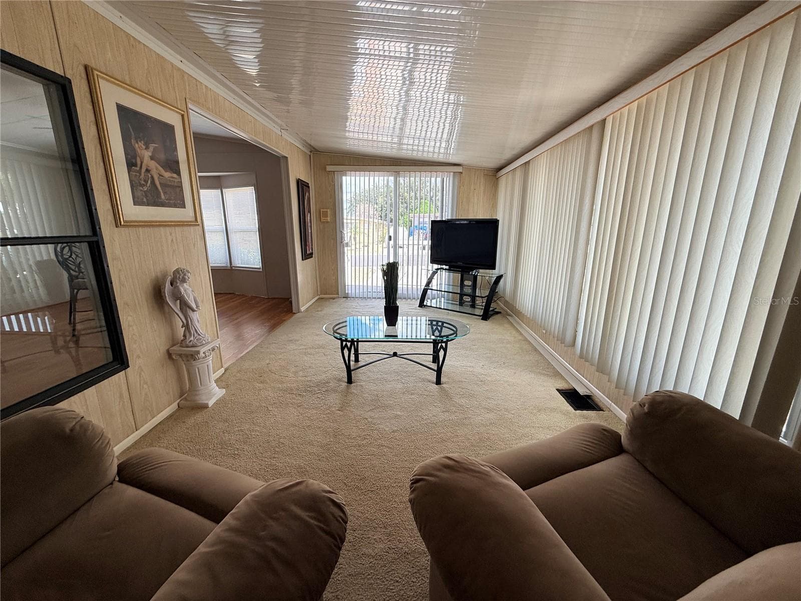 Living Room Area - 427 CENTER CREST BLVD, DAVENPORT