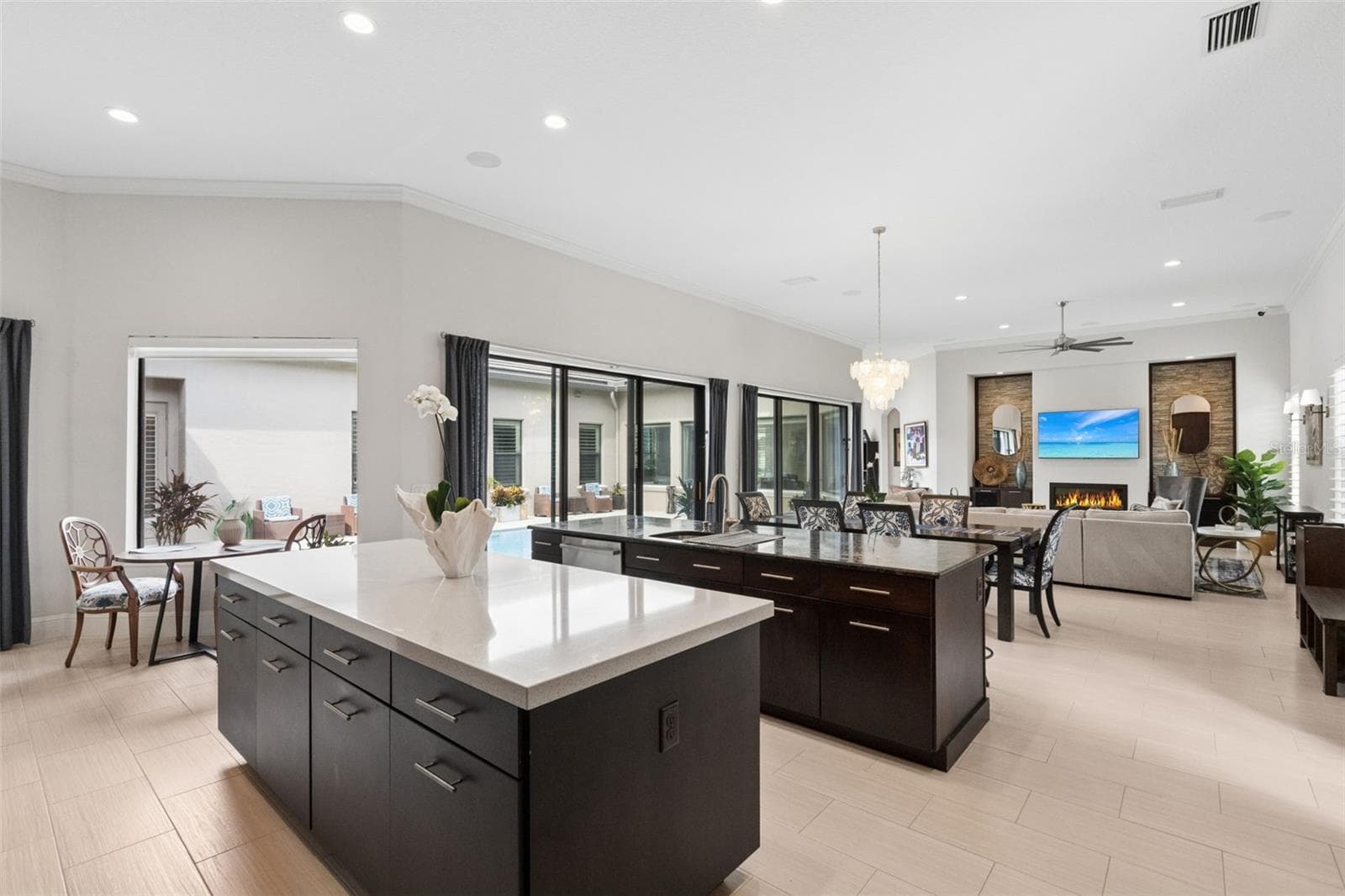 Single Family Residence at 11532 WATERSTONE LOOP DR, WINDERMERE, photo 15 of 74