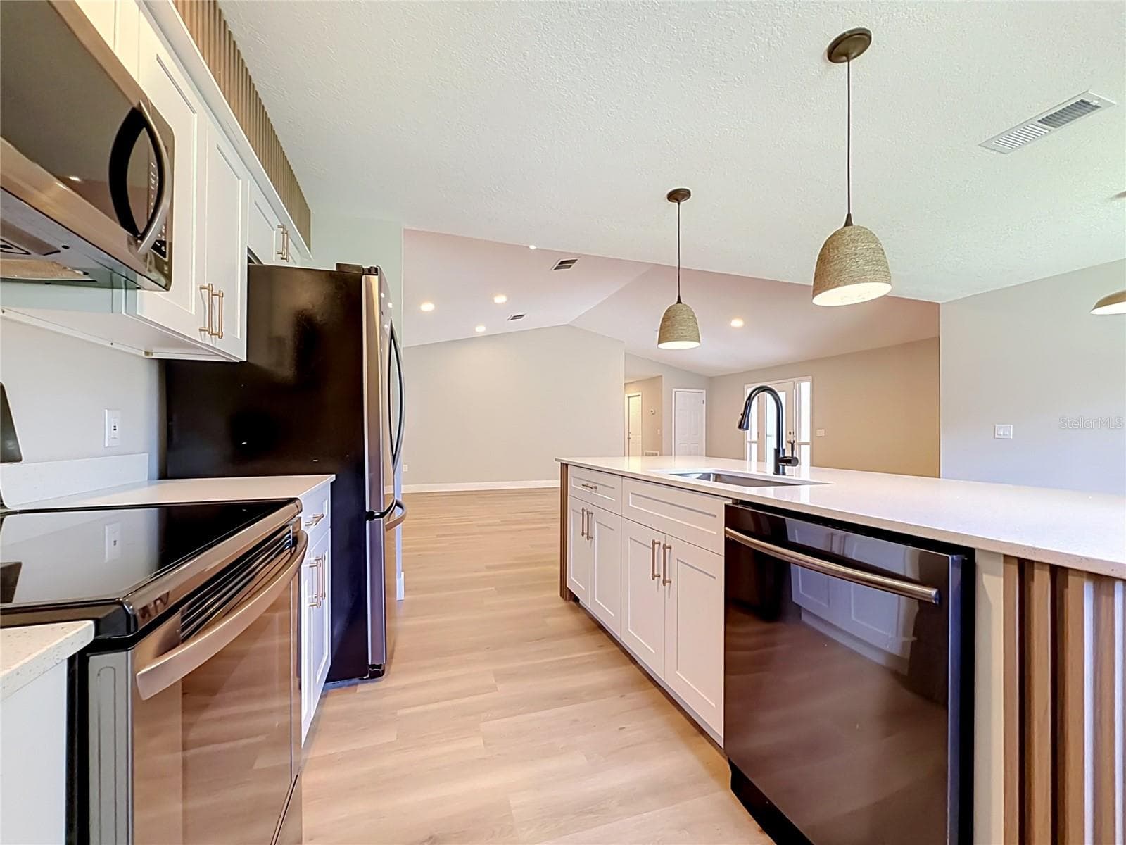 Single Family Residence at 5685 E SHADY ACRES DR, INVERNESS, photo 12 of 47