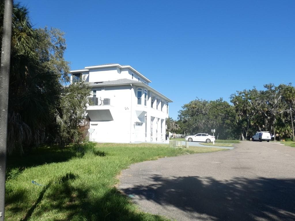 Neighbor - 5405 TROPICAL WOODS CT, PORT RICHEY