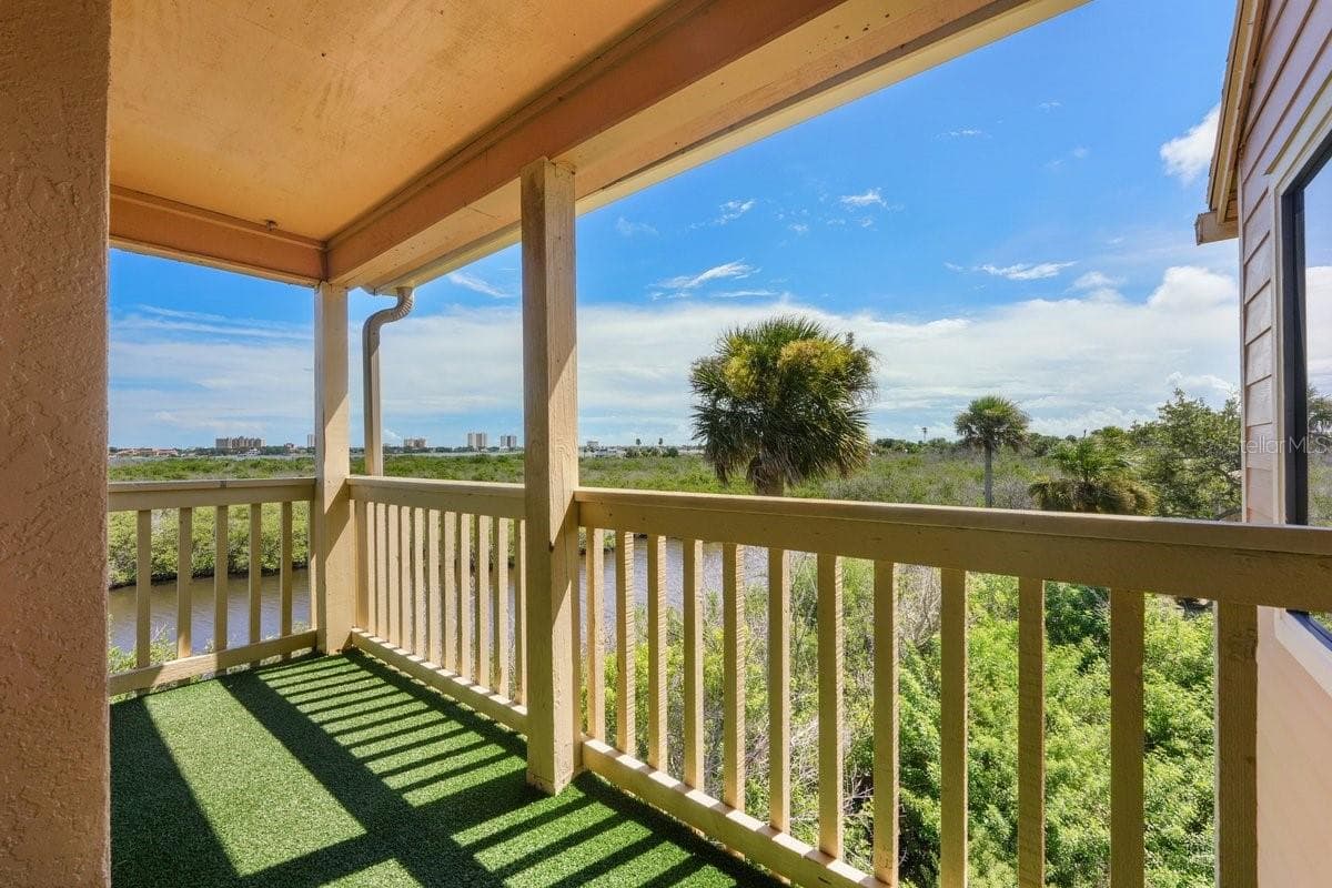 Condominium at 1401 S PALMETTO AVE #622, DAYTONA BEACH, photo 2 of 39