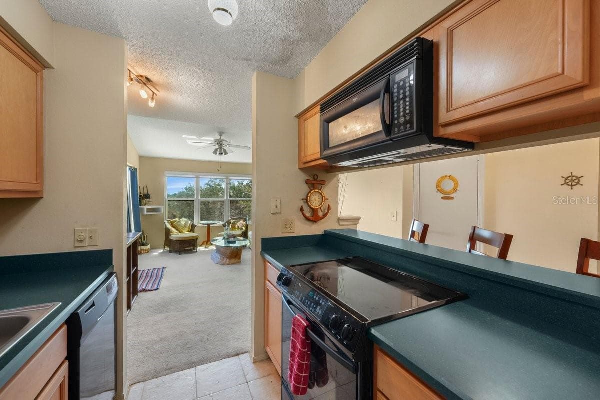 Condominium at 1401 S PALMETTO AVE #622, DAYTONA BEACH, photo 7 of 39