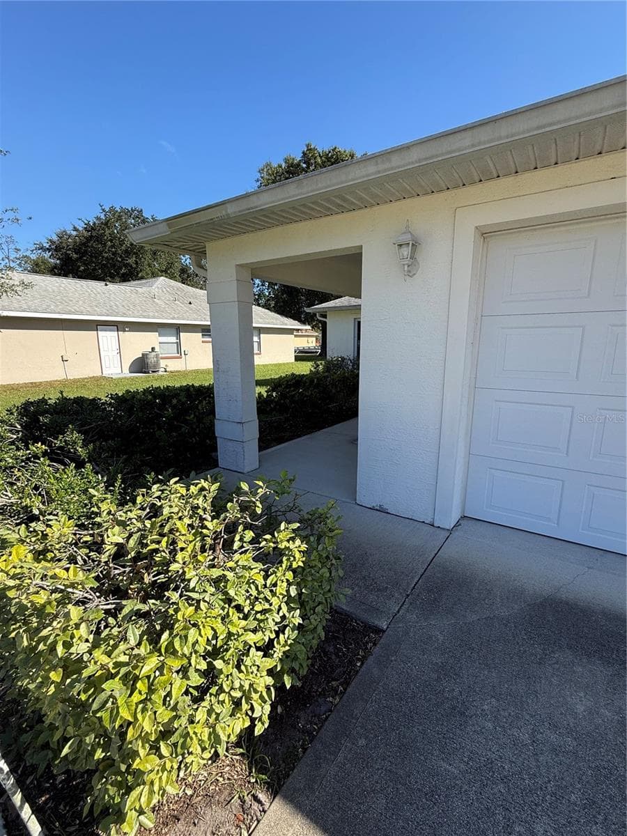 Single Family Residence at 32 RAELAND LN, PALM COAST, photo 8 of 24