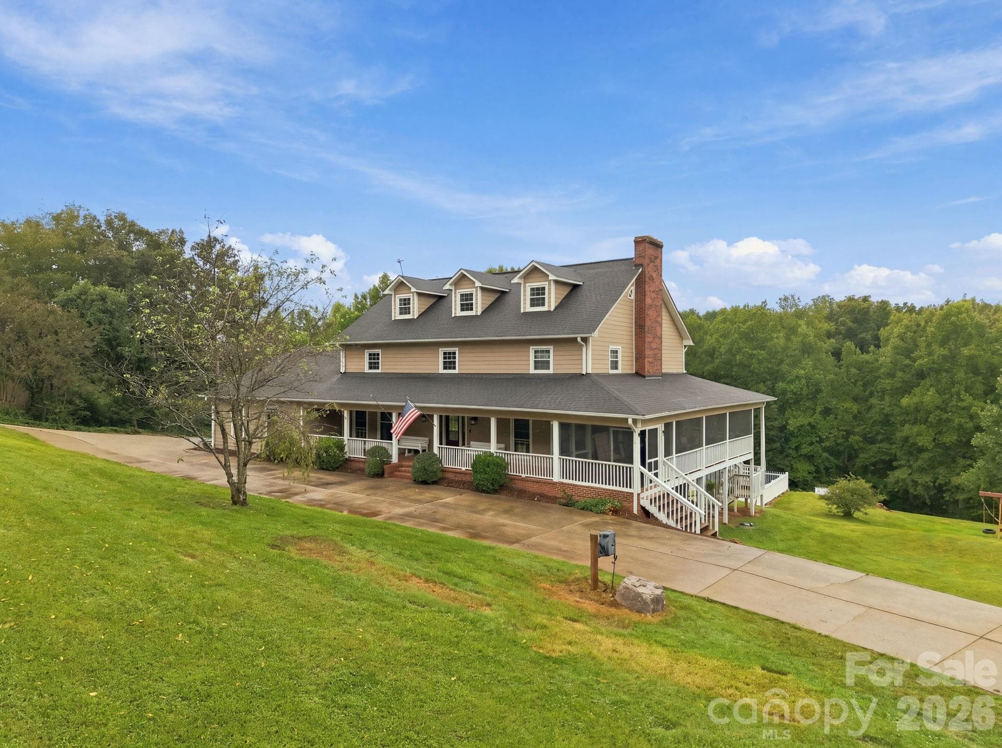 Single Family Residence at 1345 Shirebourn None, Hickory, photo 46 of 48