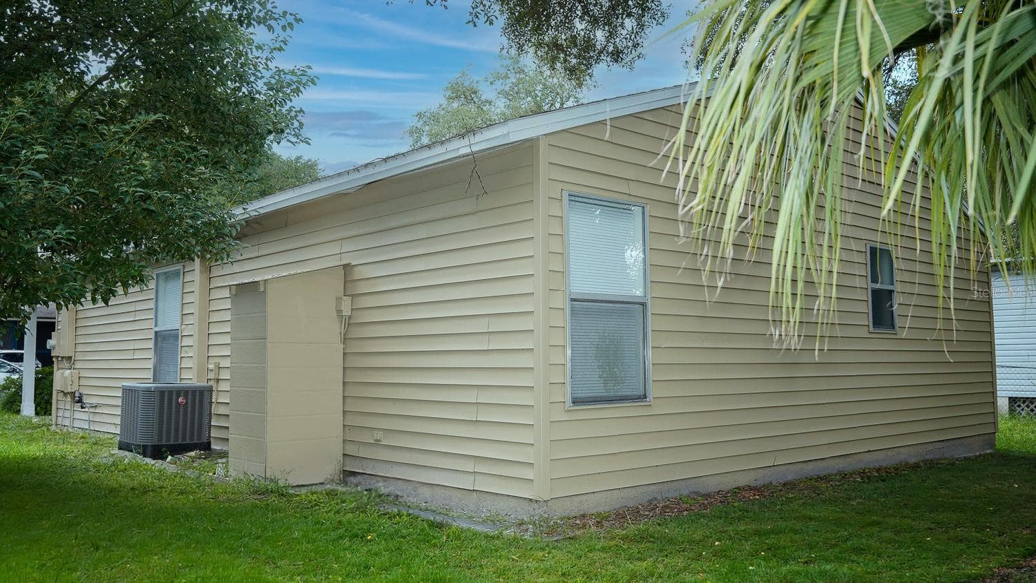 Single Family Residence at 3113 GORDON CT, TAMPA, photo 7 of 45