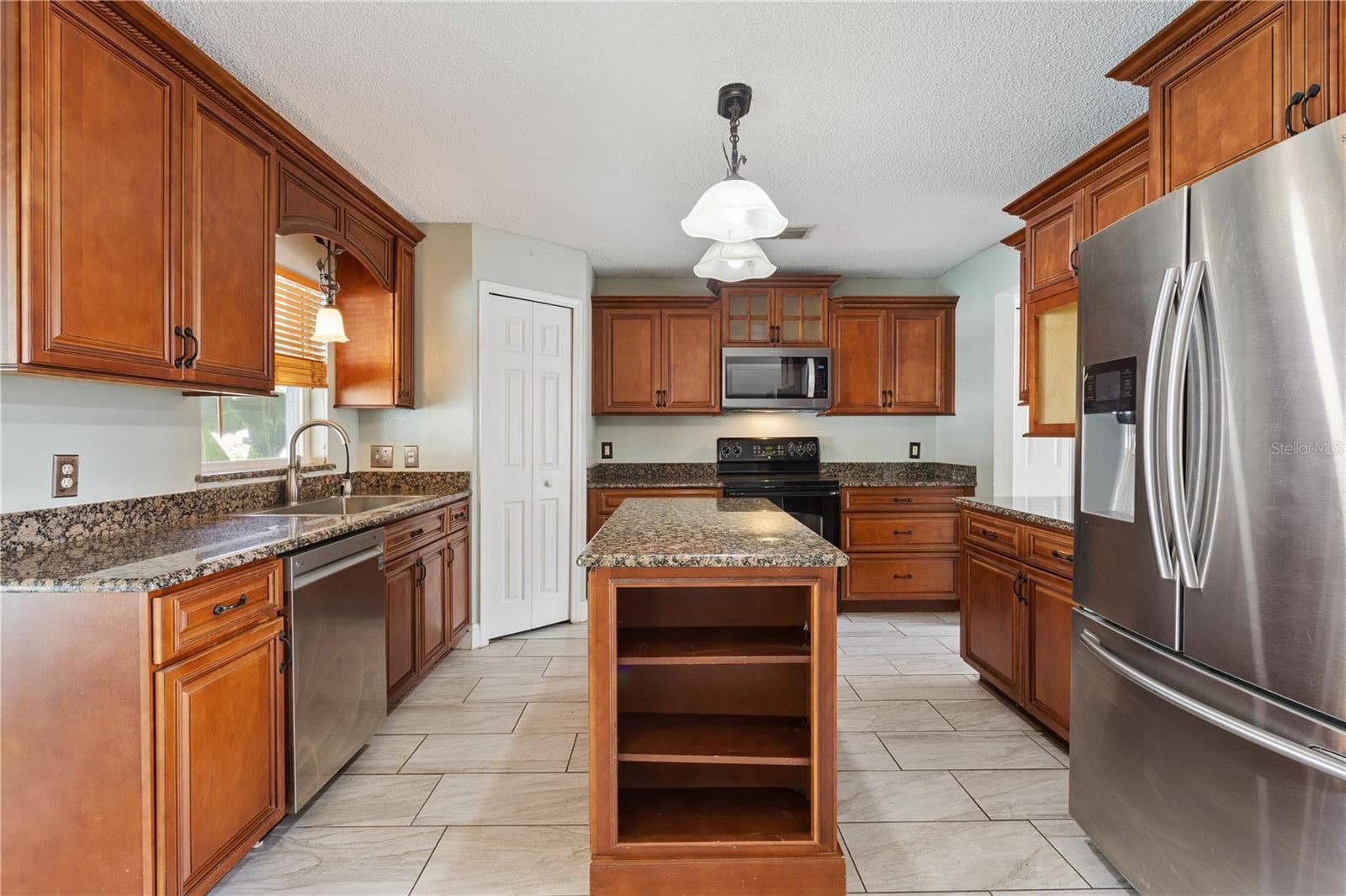 Single Family Residence at 602 ROSARO CT, KISSIMMEE, photo 14 of 42