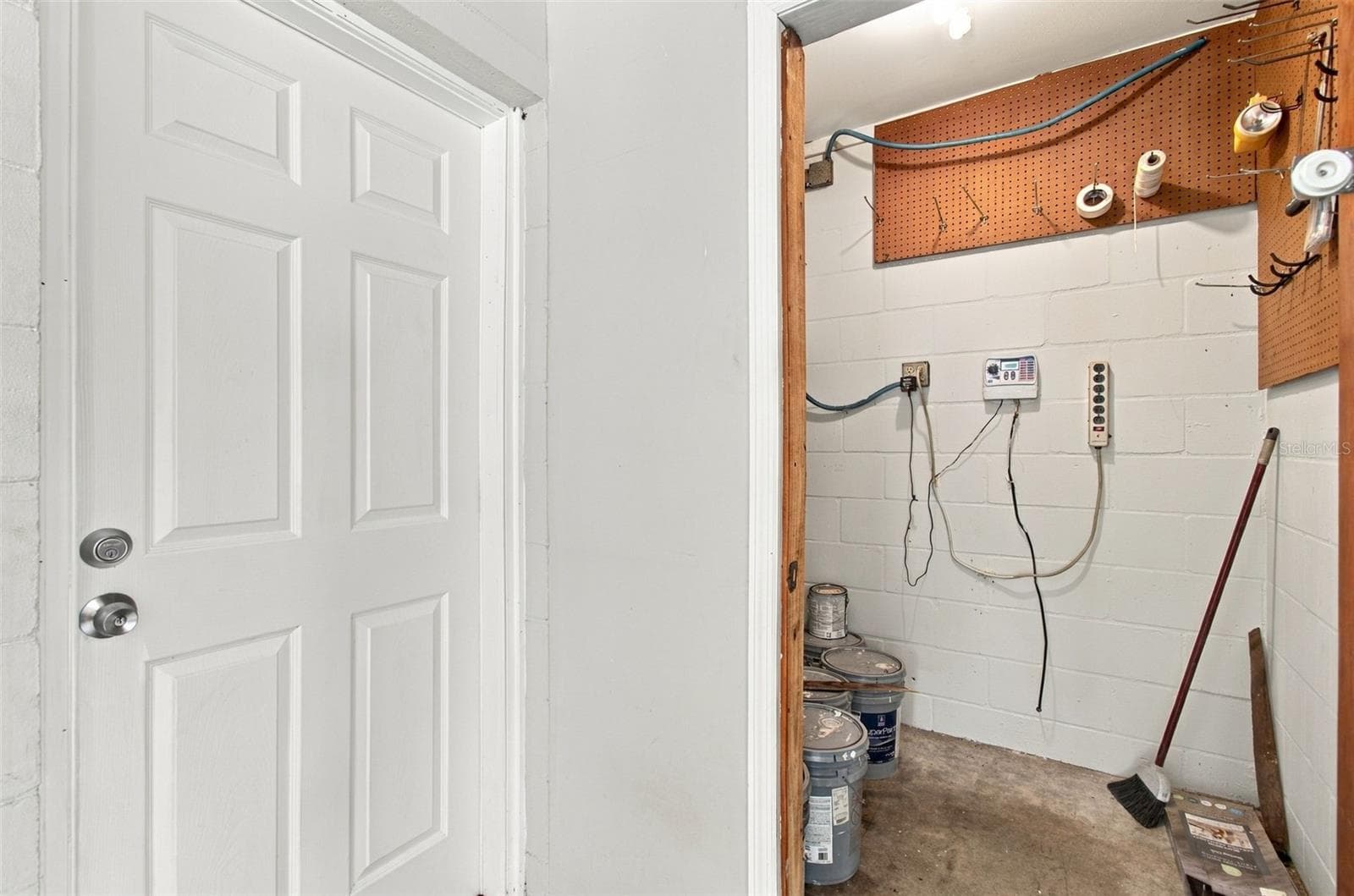 Duplex at 2801 BURTS AVE, TAMPA, photo 11 of 53