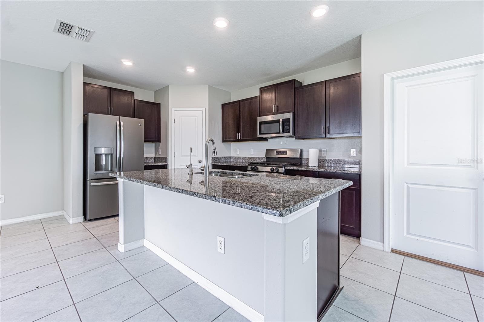 Single Family Residence at 5102 DANDELION ST, APOLLO BEACH, photo 9 of 35