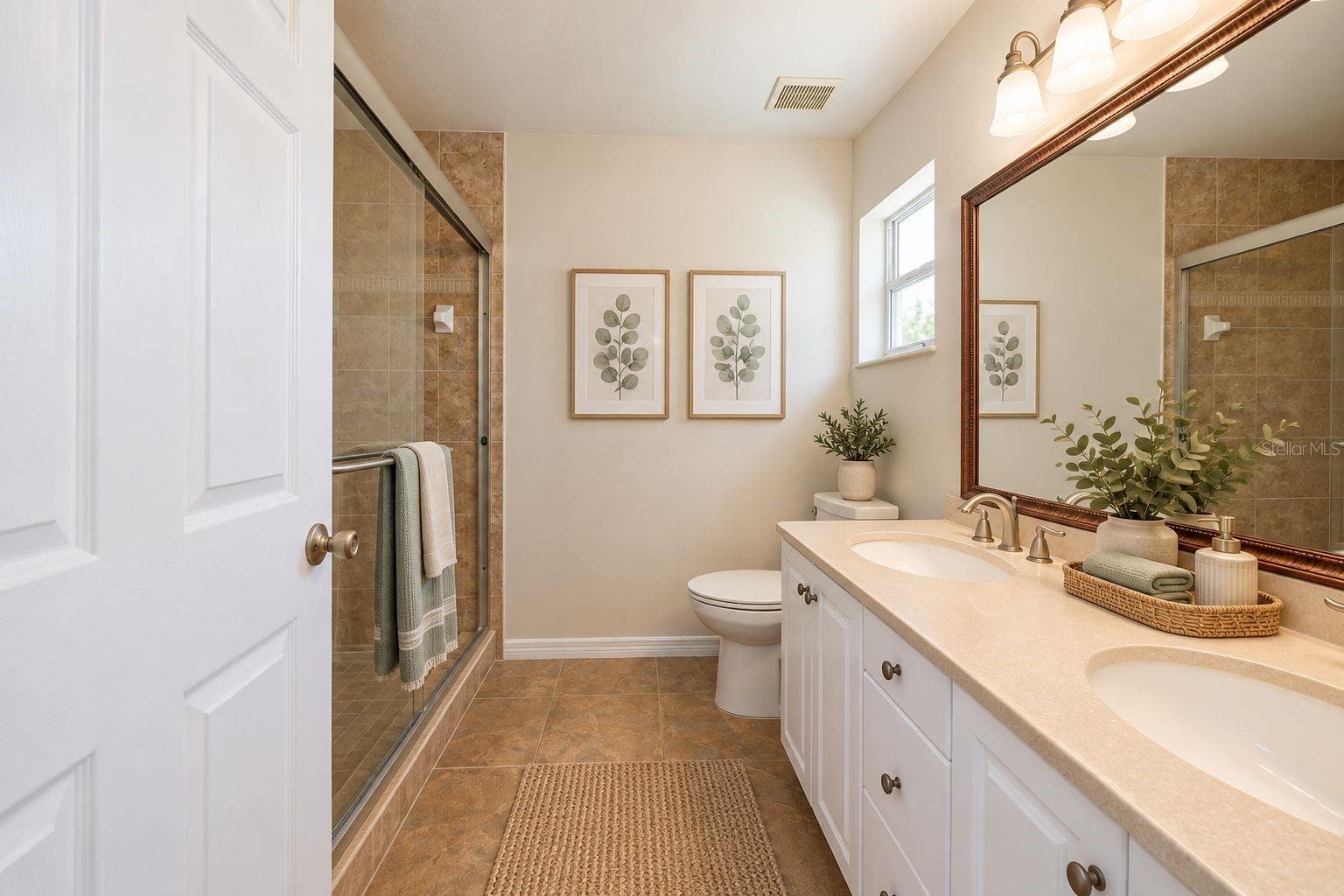 Primary bath staged - 141 BREN MAR LN, PALM COAST