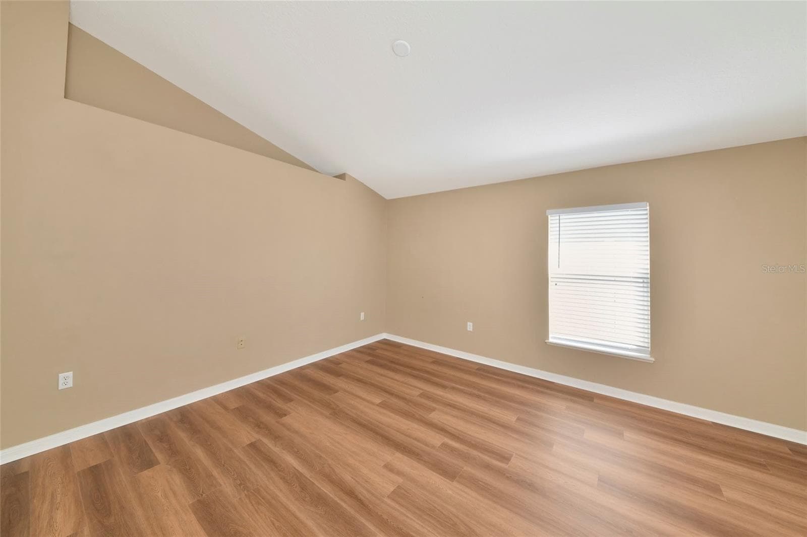 Prime bedroom - 10919 BANYAN WOOD WAY, RIVERVIEW
