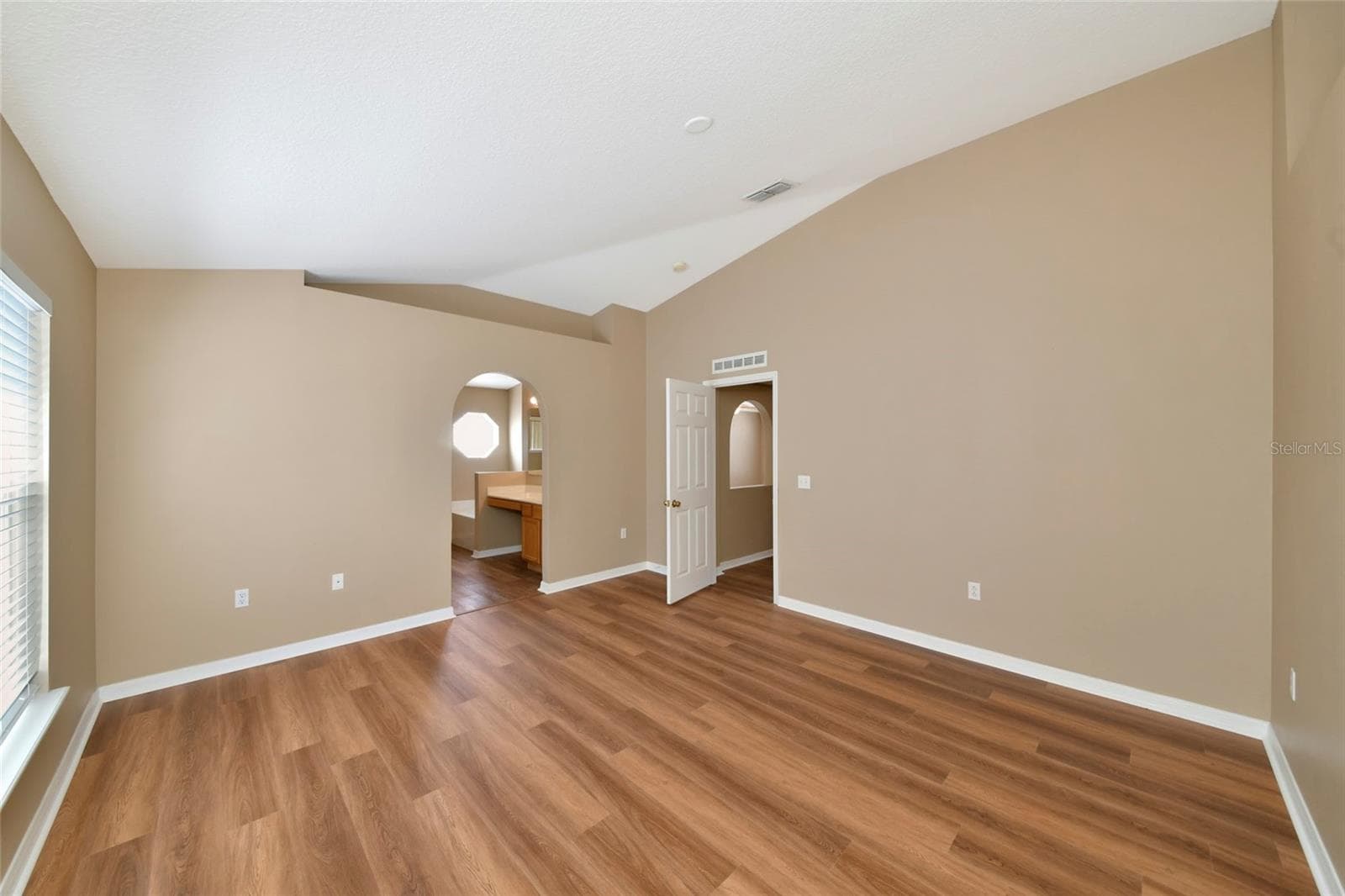 Prime bedroom - 10919 BANYAN WOOD WAY, RIVERVIEW