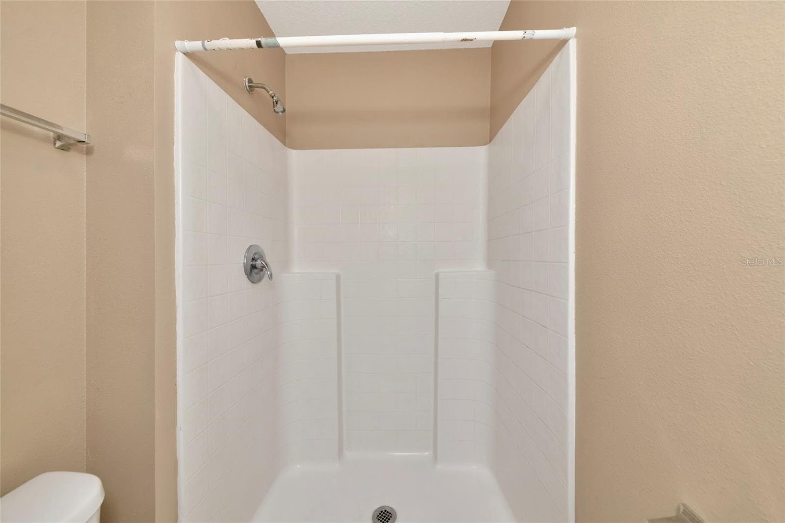 prime bath shower - 10919 BANYAN WOOD WAY, RIVERVIEW