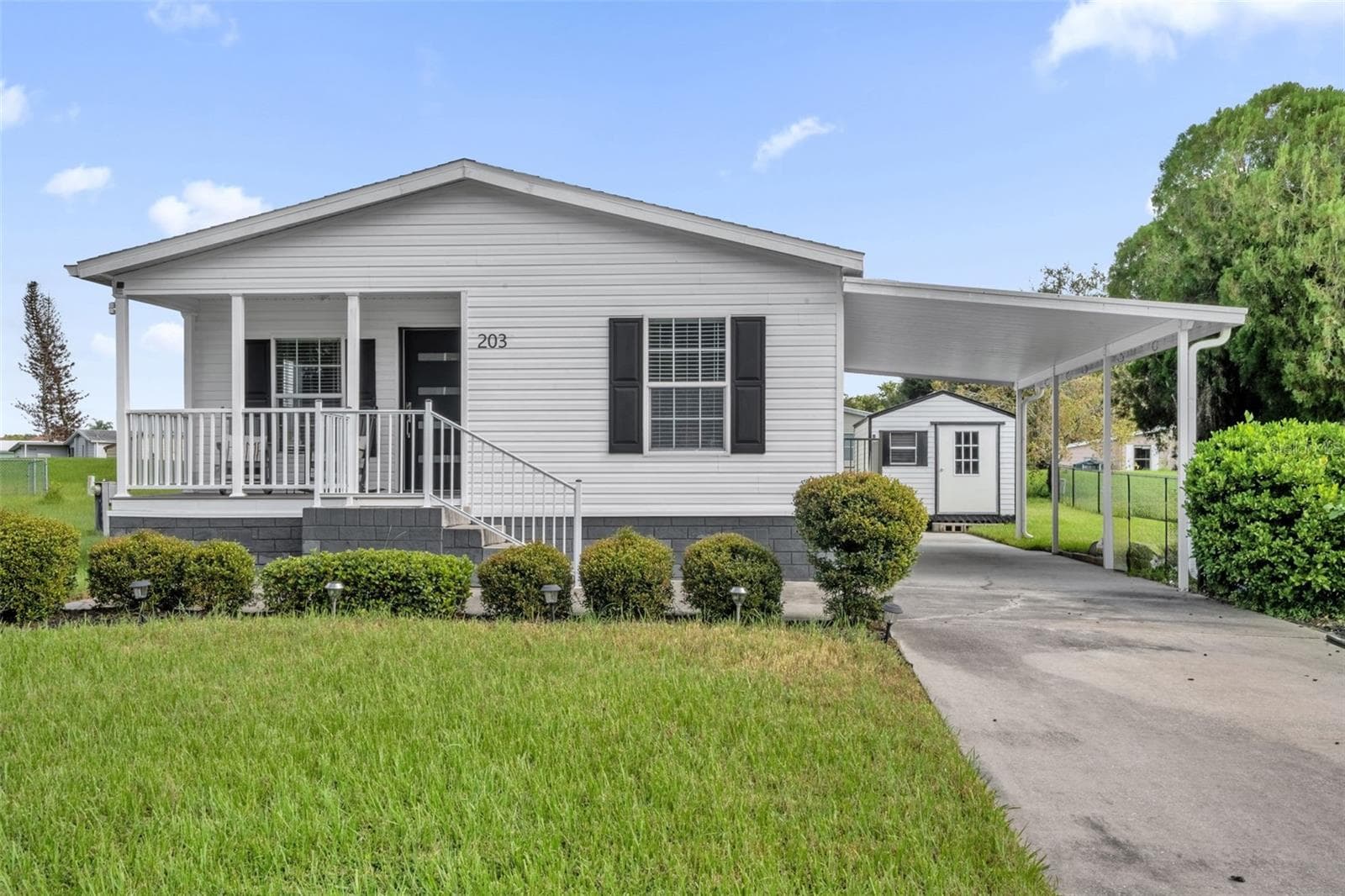 203 ELLSWORTH DR