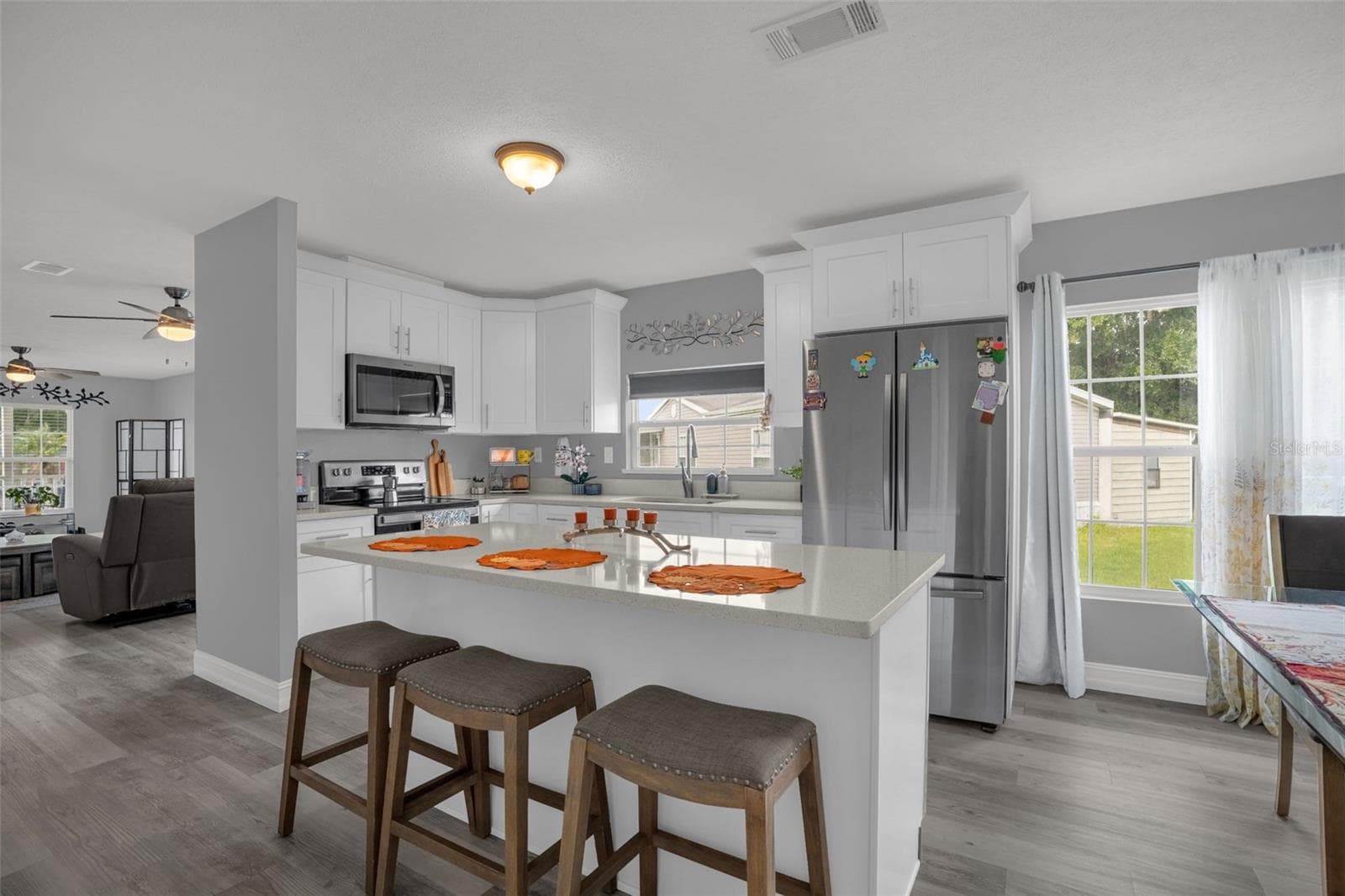 Kitchen Island - 203 ELLSWORTH DR, KISSIMMEE