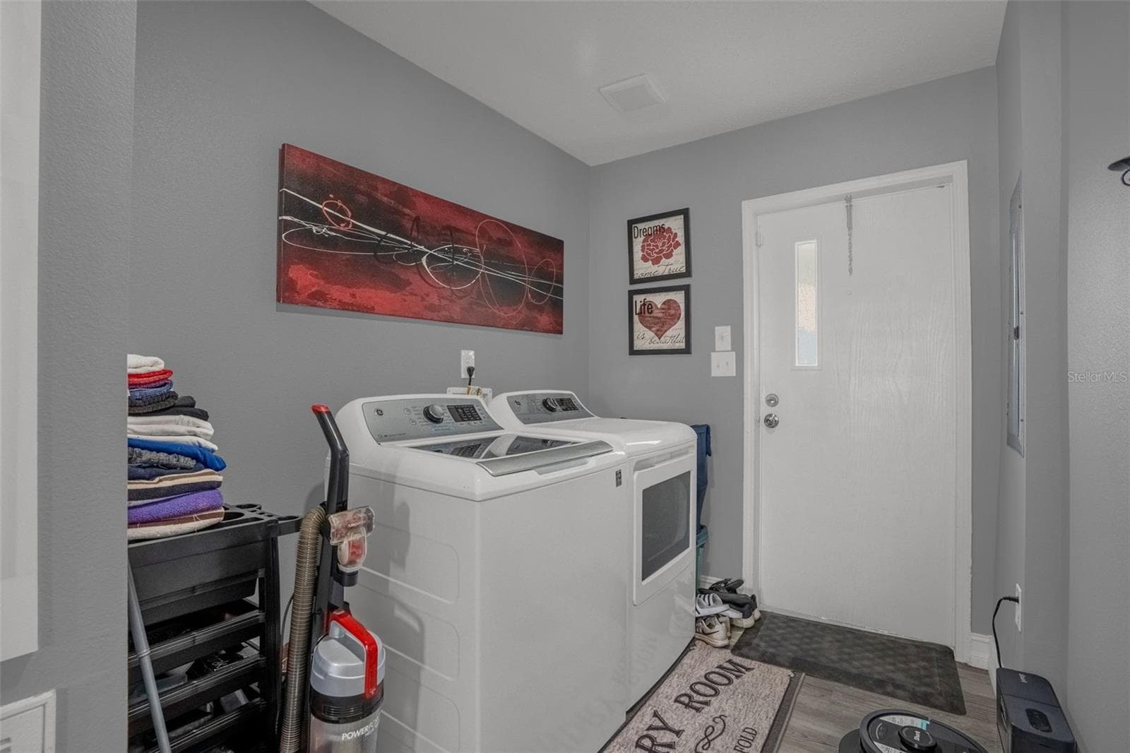 Inside Laundry Room - 203 ELLSWORTH DR, KISSIMMEE