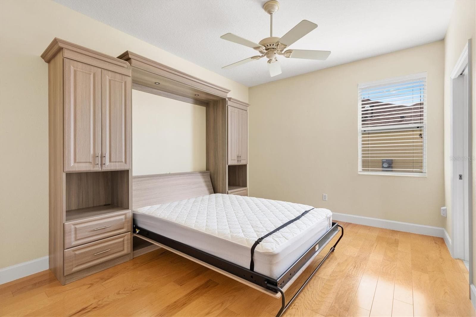 QUEEN BED!!! - 1025 WINNSBORO DR, THE VILLAGES
