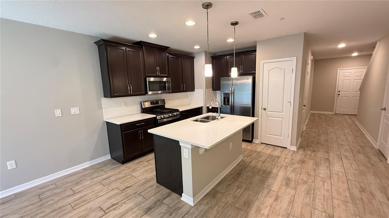 Townhouse at 302 CEDAR BARK LN, SANFORD, photo 6 of 30