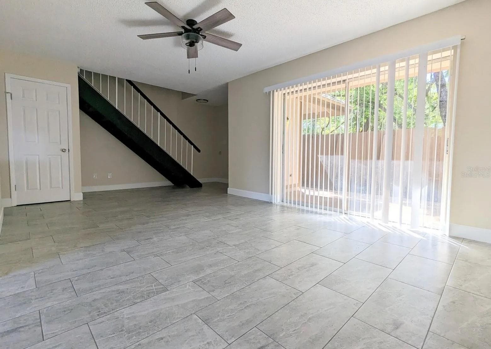 Townhouse at 3111 CREEKGLEN CT, BRANDON, photo 8 of 14