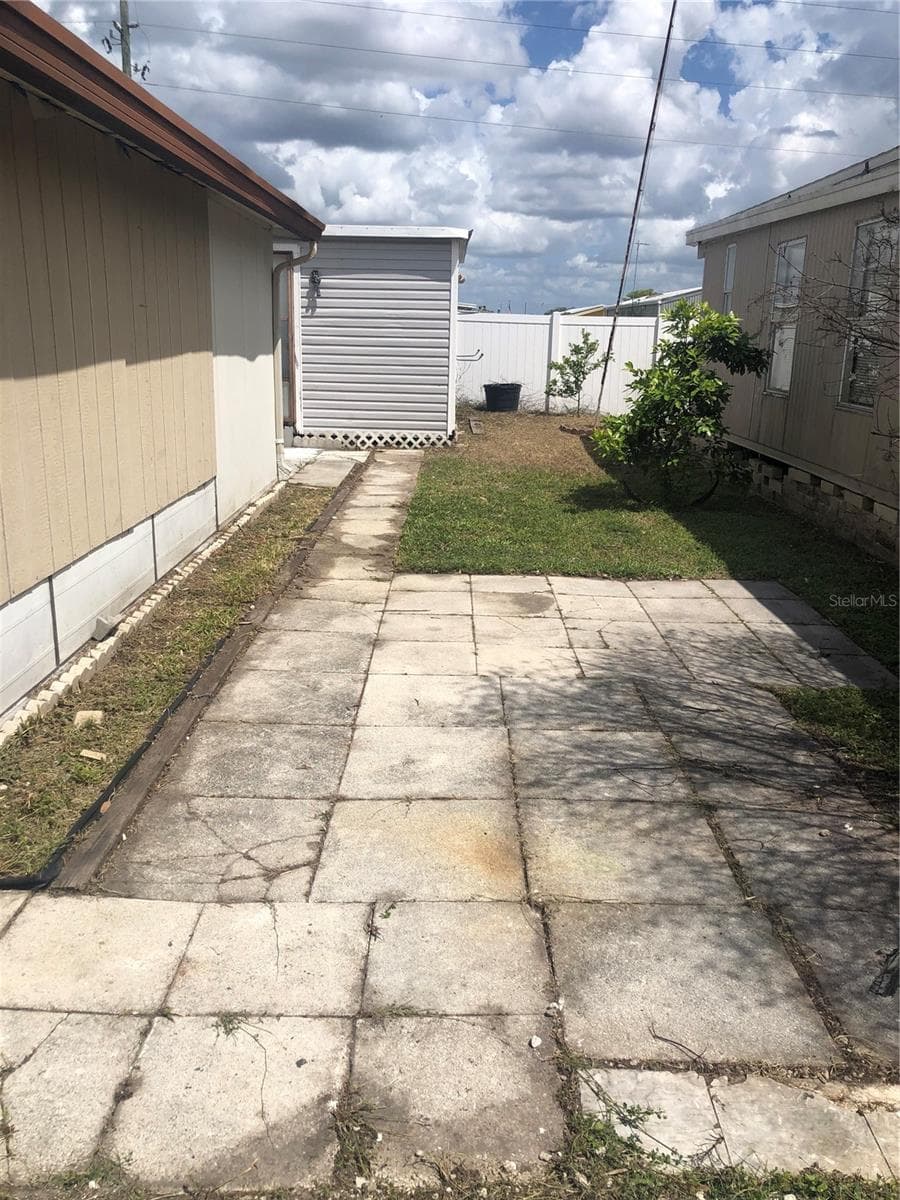 Manufactured Home at 5304 CROTON ST, ZEPHYRHILLS, photo 4 of 32